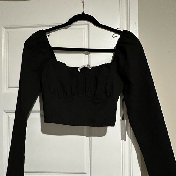 ASTR NWT Long Sleeve Sweetheart Neck Crop Top in black size XS - Picture 6 of 7